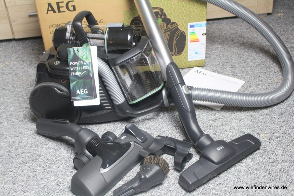 AEG-LX8-2 Öko Staubsauger – beutellos - perfekter Helfer
