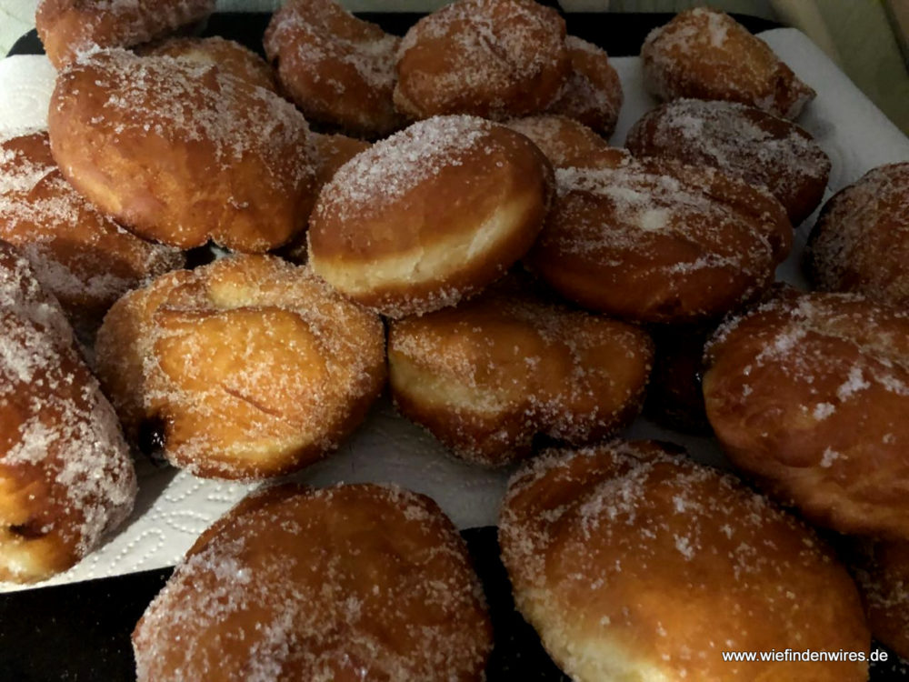 Berliner Pfannkuchen nach Omas Rezept (1) • Wie finden wir es?